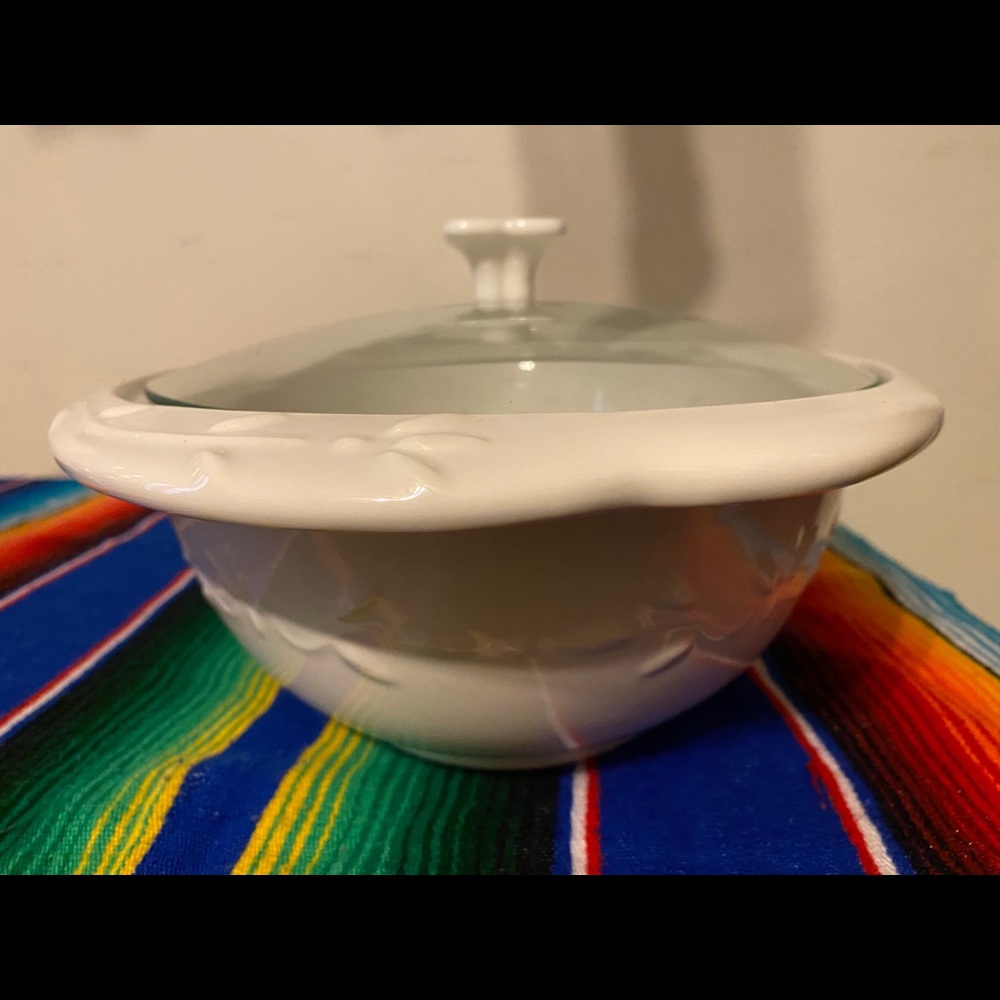 Moderna look+ Serve 3.5- Qt Oval Casserole